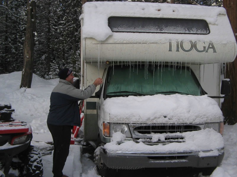 005. Just a wee bit of ice on the camper..jpg